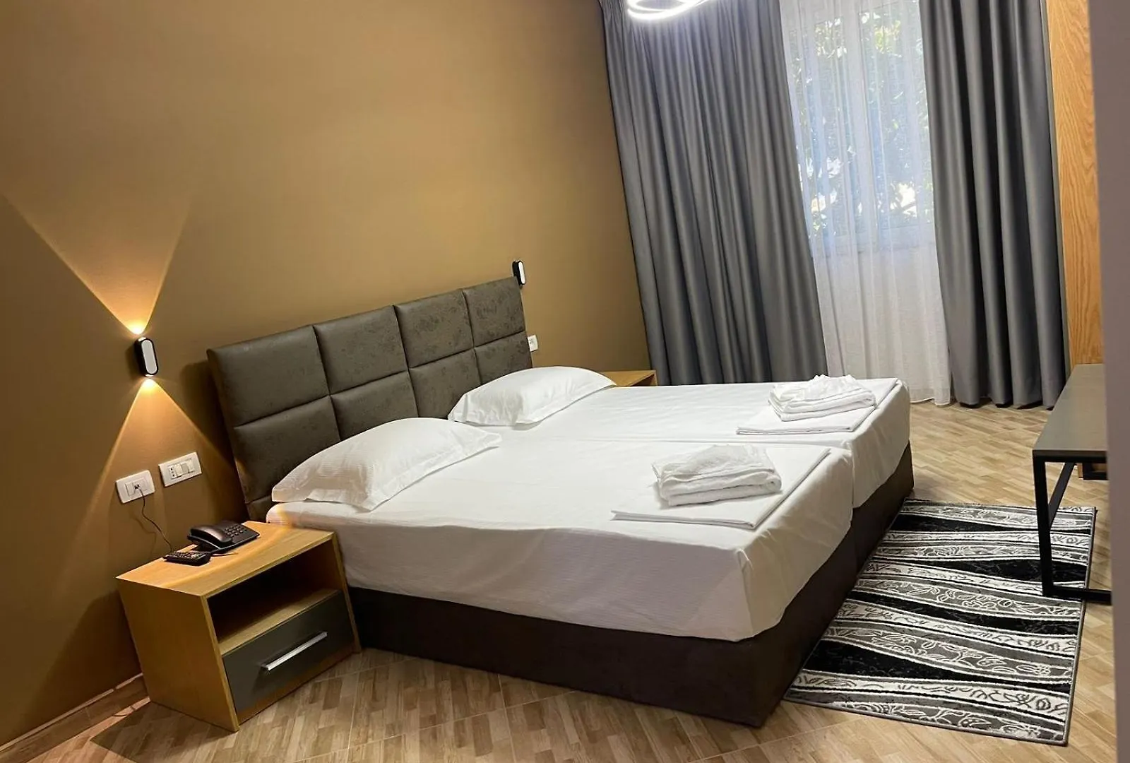 Hotel Milano Tirana 0*,  Albania